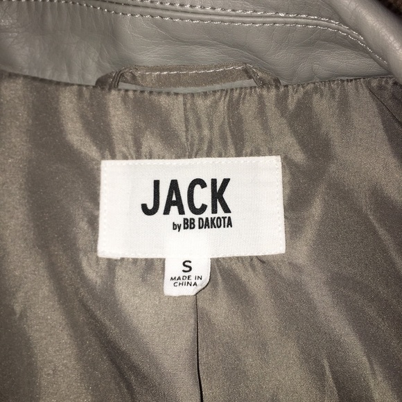 Leather jacket - Picture 3 of 3